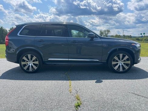 Used 2025 Volvo XC90 T8 Plus w/ Protection Package Premier AWD/4WD image 5