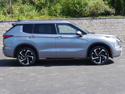 Used 2024 Mitsubishi Outlander SEL AWD/4WD image 7