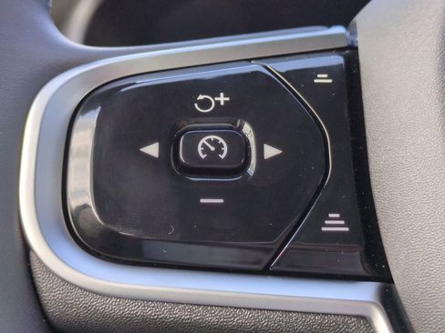 New 2026 Volvo XC90 B6 Plus w/ Protection Package Premier image 24