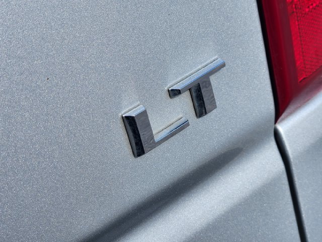 Used 2022 Chevrolet Silverado 1500 LT RWD image 12
