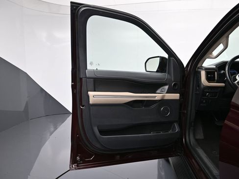 Used 2024 Ford Expedition Max Limited RWD image 10
