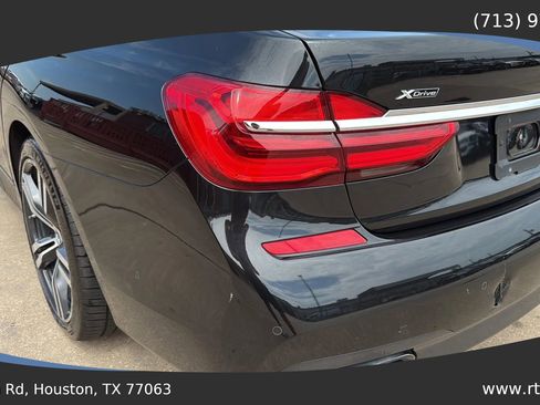Used 2016 BMW 750i xDrive image 19
