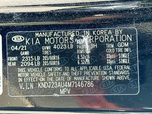 Certified 2021 Kia Soul LX FWD image 30