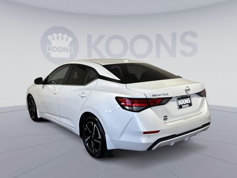 Used 2025 Nissan Sentra SV image 4