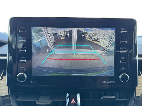 Used 2021 Toyota Corolla LE FWD image 16