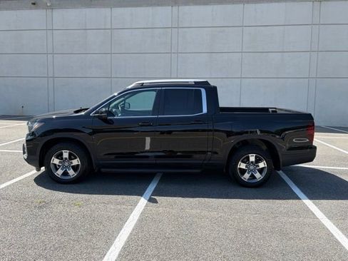 Certified 2025 Honda Ridgeline RTL image 4