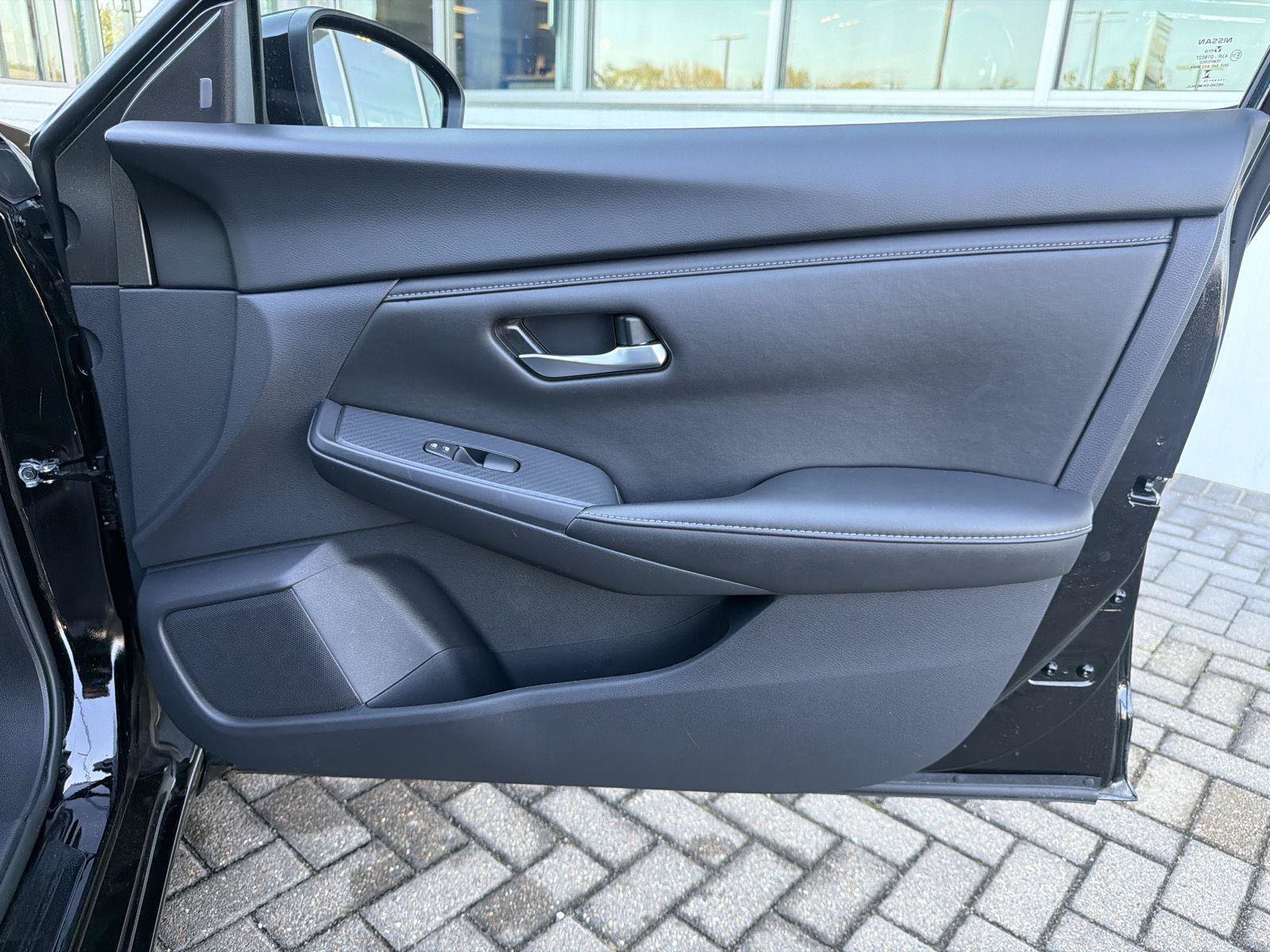 Used 2025 Nissan Sentra SV w/ All-Weather Package FWD image 29