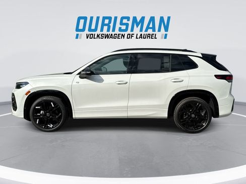New 2026 Volkswagen Tiguan SE R-Line FWD image 5