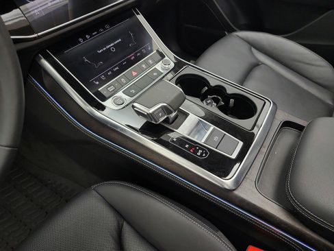 Used 2023 Audi Q8 Premium Plus w/ Premium Plus Package image 11