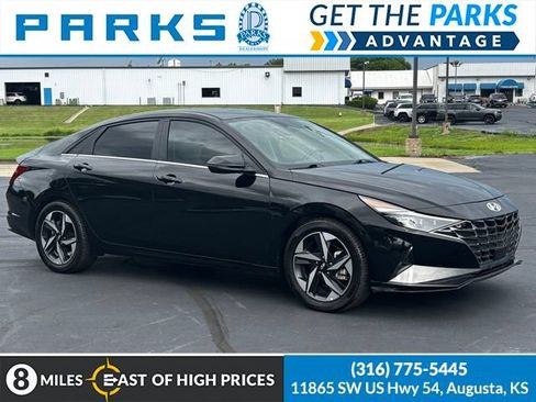 Used 2023 Hyundai Elantra Limited FWD image 1