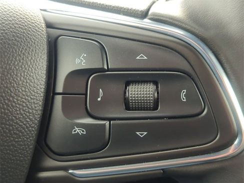 Used 2025 Buick Envista Sport Touring w/ Convenience I Package image 14