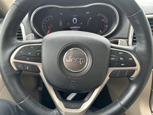 Used 2017 Jeep Grand Cherokee Limited w/ Luxury Group II AWD/4WD image 14