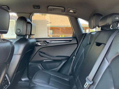 Used 2016 Porsche Macan S AWD/4WD image 17