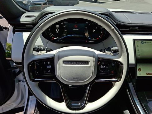 Used 2025 Land Rover Range Rover Sport Autobiography AWD/4WD image 20