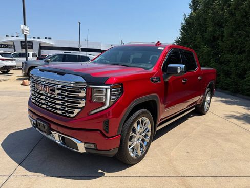 Used 2024 GMC Sierra 1500 Denali w/ Denali Reserve Package AWD/4WD image 7