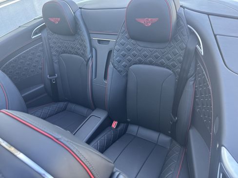 Used 2020 Bentley Continental GT image 25
