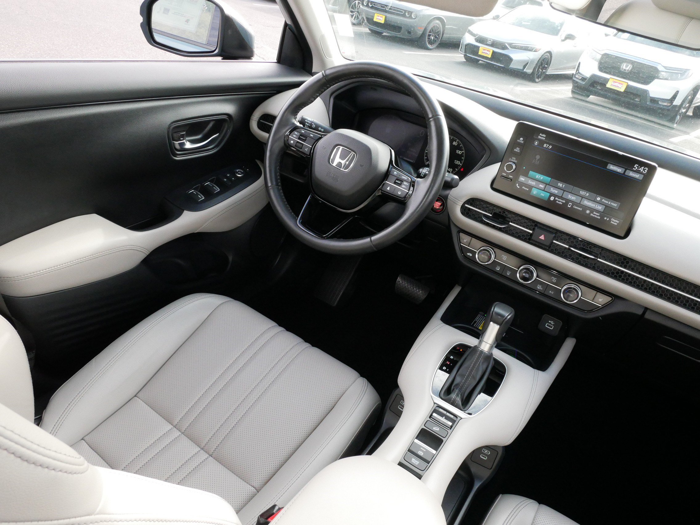 Used 2024 Honda HR-V EX-L image 9