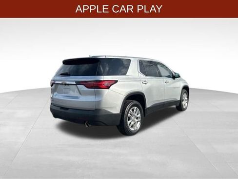 Used 2022 Chevrolet Traverse LS image 7