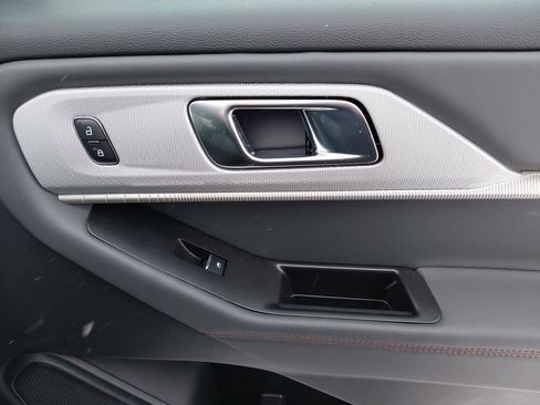 New 2026 Ford Explorer Active w/ Active Comfort Package image 18