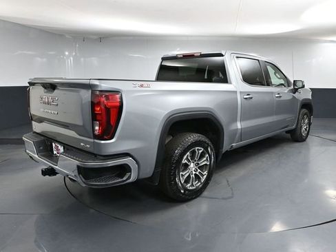 Used 2024 GMC Sierra 1500 SLE image 6