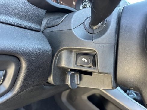 Used 2021 RAM 2500 Big Horn w/ Level B Equipment Group image 24