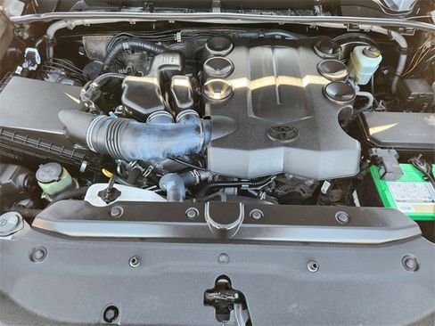 Used 2022 Toyota 4Runner Limited image 31