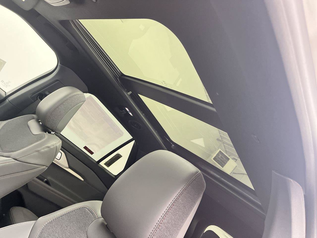 New 2027 Ford Explorer Active w/ Active Comfort Package AWD/4WD image 7