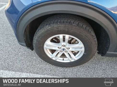 Used 2023 Ford Explorer XLT w/ Equipment Group 202A image 9