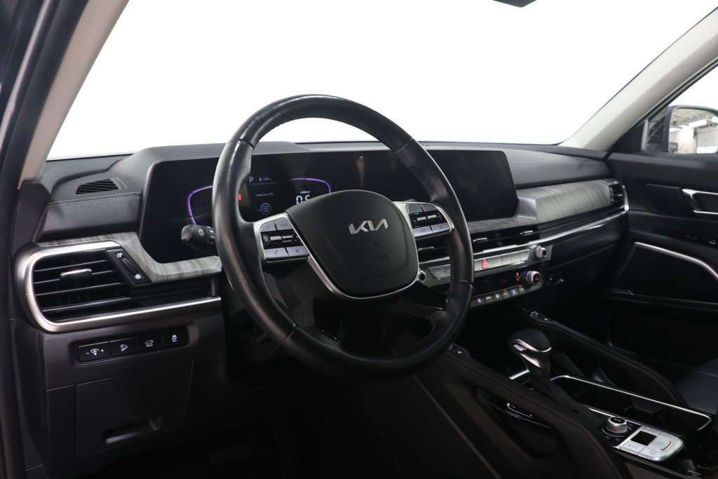 Used 2024 Kia Telluride EX w/ EX Captain's Chair Package AWD/4WD image 20