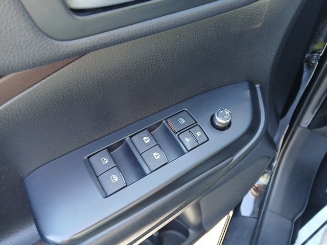 Used 2019 Toyota Highlander XLE AWD/4WD image 39