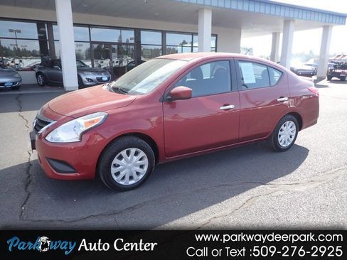 Used 2019 Nissan Versa SV image 1