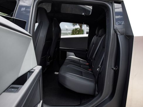 Used 2025 Tesla Cybertruck AWD Crew Cab image 22