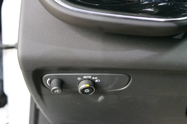 Used 2023 Buick Envision Essence w/ Sport Touring Package AWD/4WD image 14