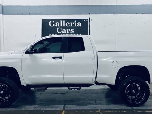 Used 2016 Toyota Tundra SR5 w/ SR5 Upgrade Package RWD image 1