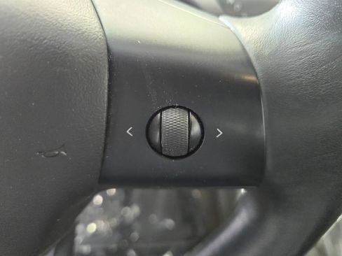 Used 2017 Tesla Model 3 Long Range RWD image 16