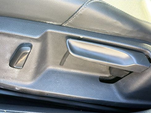 Used 2017 Volkswagen Golf SEL image 23