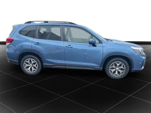 Used 2021 Subaru Forester Premium AWD/4WD image 6