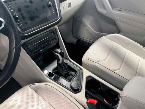 Used 2022 Volkswagen Tiguan SEL R-Line image 20