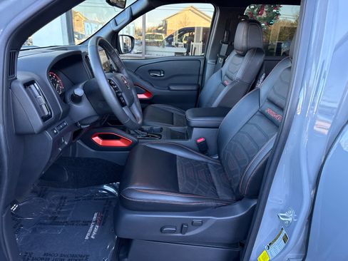 Used 2025 Nissan Frontier PRO-4X w/ Pro Premium Package image 20