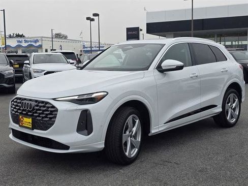 Used 2025 Audi Q5 Premium Plus image 3