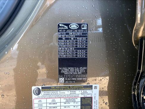 New 2026 Land Rover Defender 110 X-Dynamic SE image 18