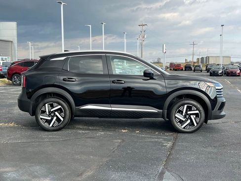 New 2026 Nissan Kicks SV image 3