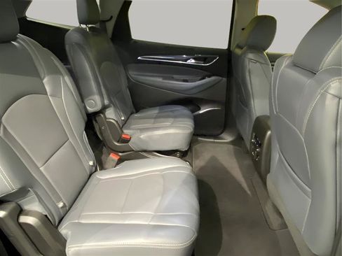 Used 2018 Buick Enclave Essence image 15