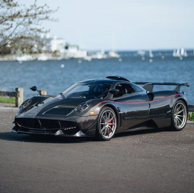 Used 2014 Pagani Huayra RWD image 2