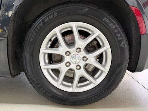 Used 2020 Chrysler Pacifica Touring w/ Advanced Safetytec Group FWD image 29