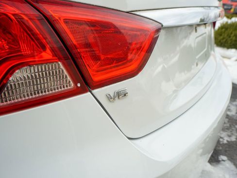 Used 2018 Chevrolet Impala LT image 9