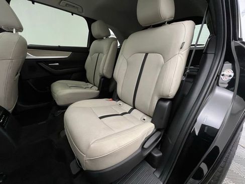 Used 2024 MAZDA CX-90 Plug-In Hybrid w/ Premium Pkg image 29