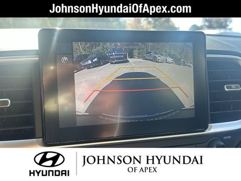 Certified 2026 Hyundai Venue SEL FWD image 32