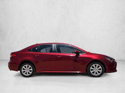 Used 2024 Toyota Corolla LE FWD image 4