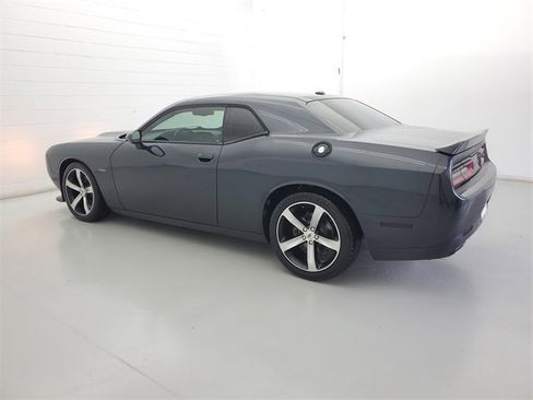 Used 2019 Dodge Challenger R/T w/ Driver Convenience Group image 7